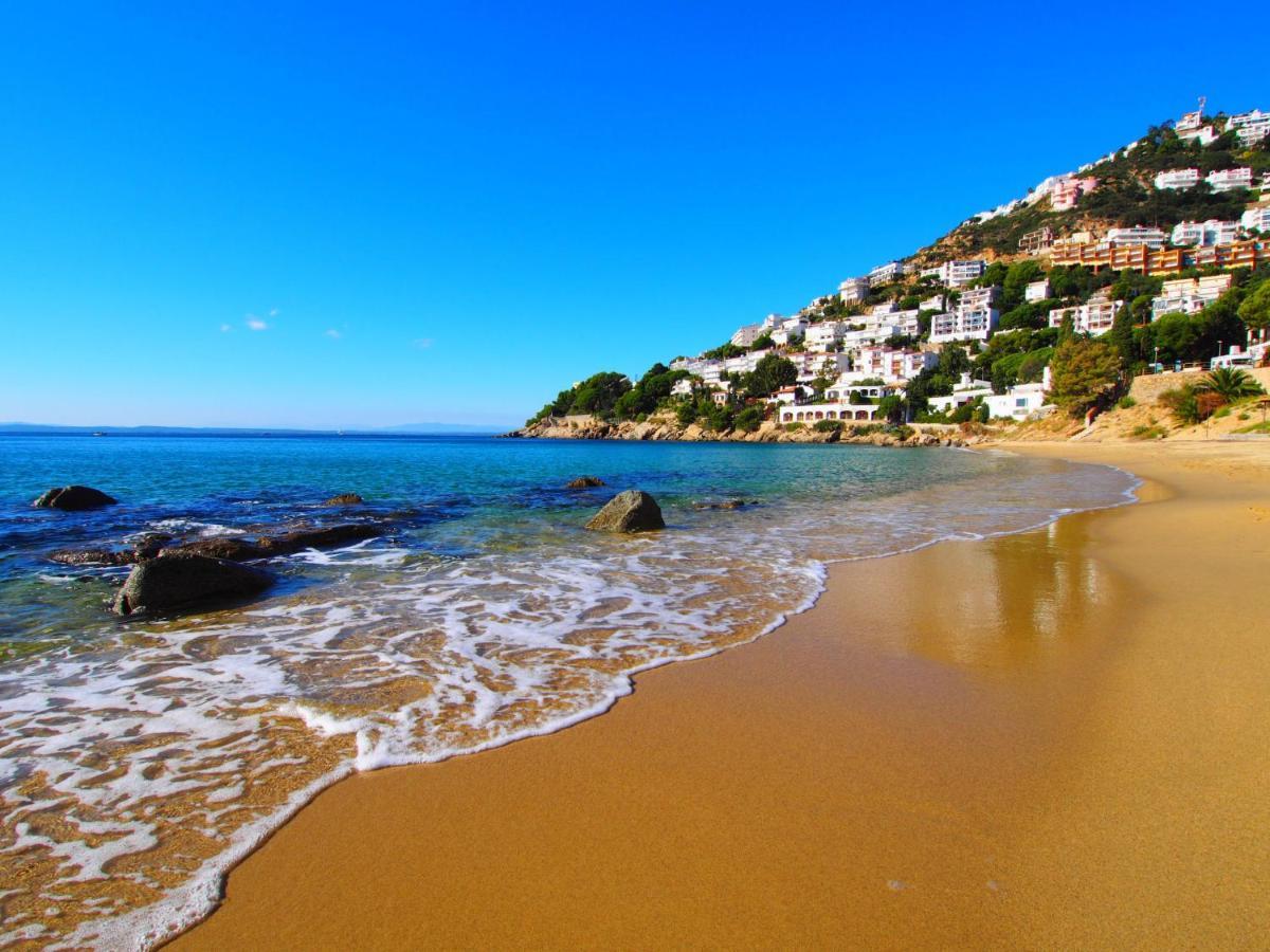 Apartment Platja De Roses-9 By Interhome Экстерьер фото